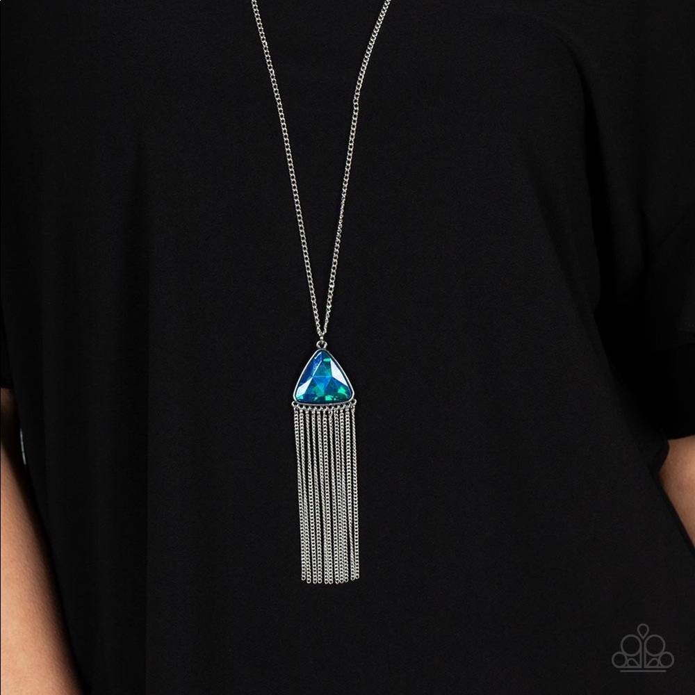 Rhinestone necklace with matching earrings!! Super cute!